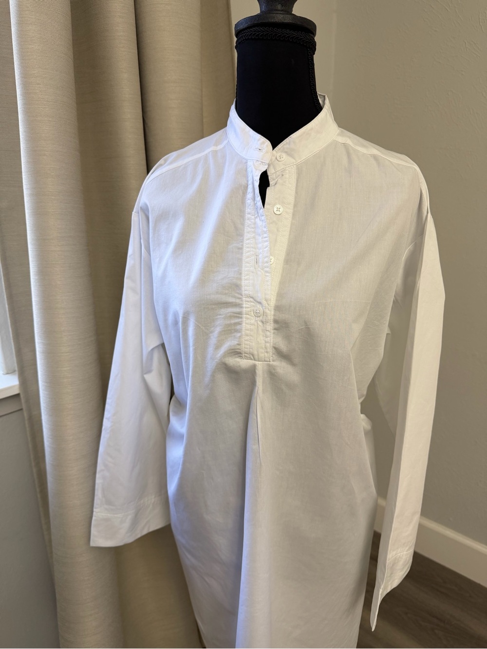 J. Peterman White Mandarin-Collar Tunic Nightshirt - Picture 2 of 8